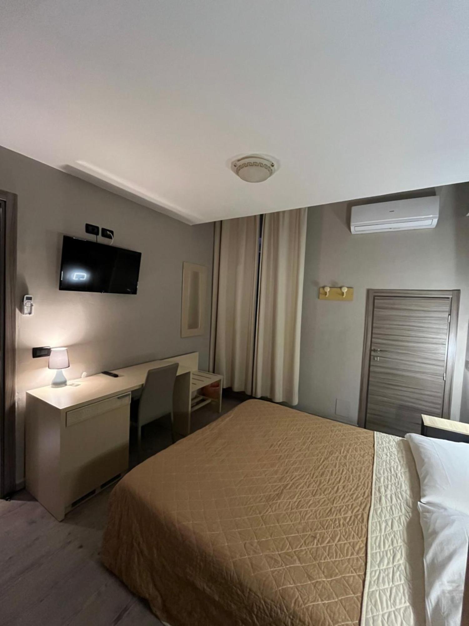 Hotel Pino Lerici Εξωτερικό φωτογραφία