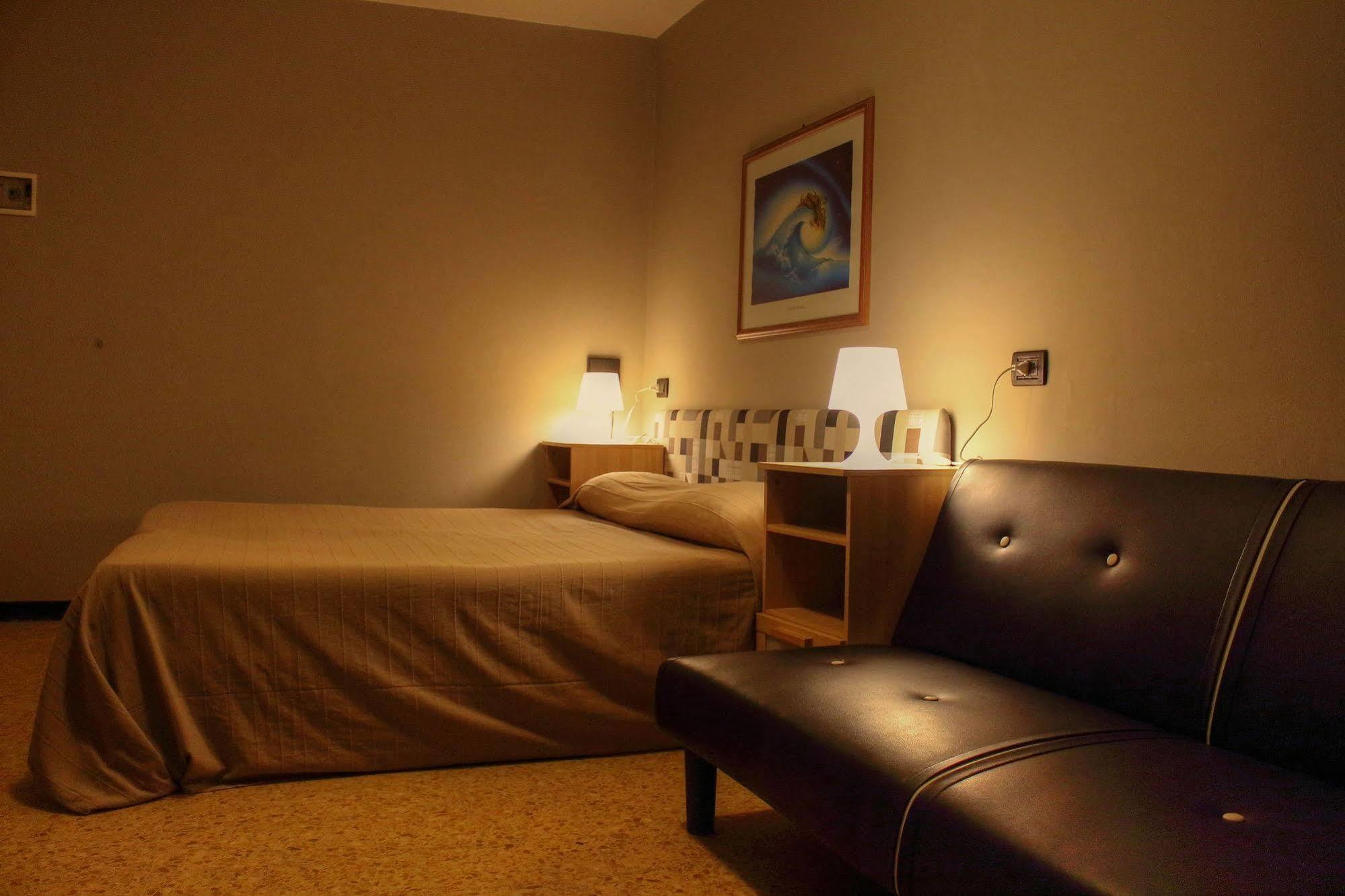 Hotel Pino Lerici Εξωτερικό φωτογραφία