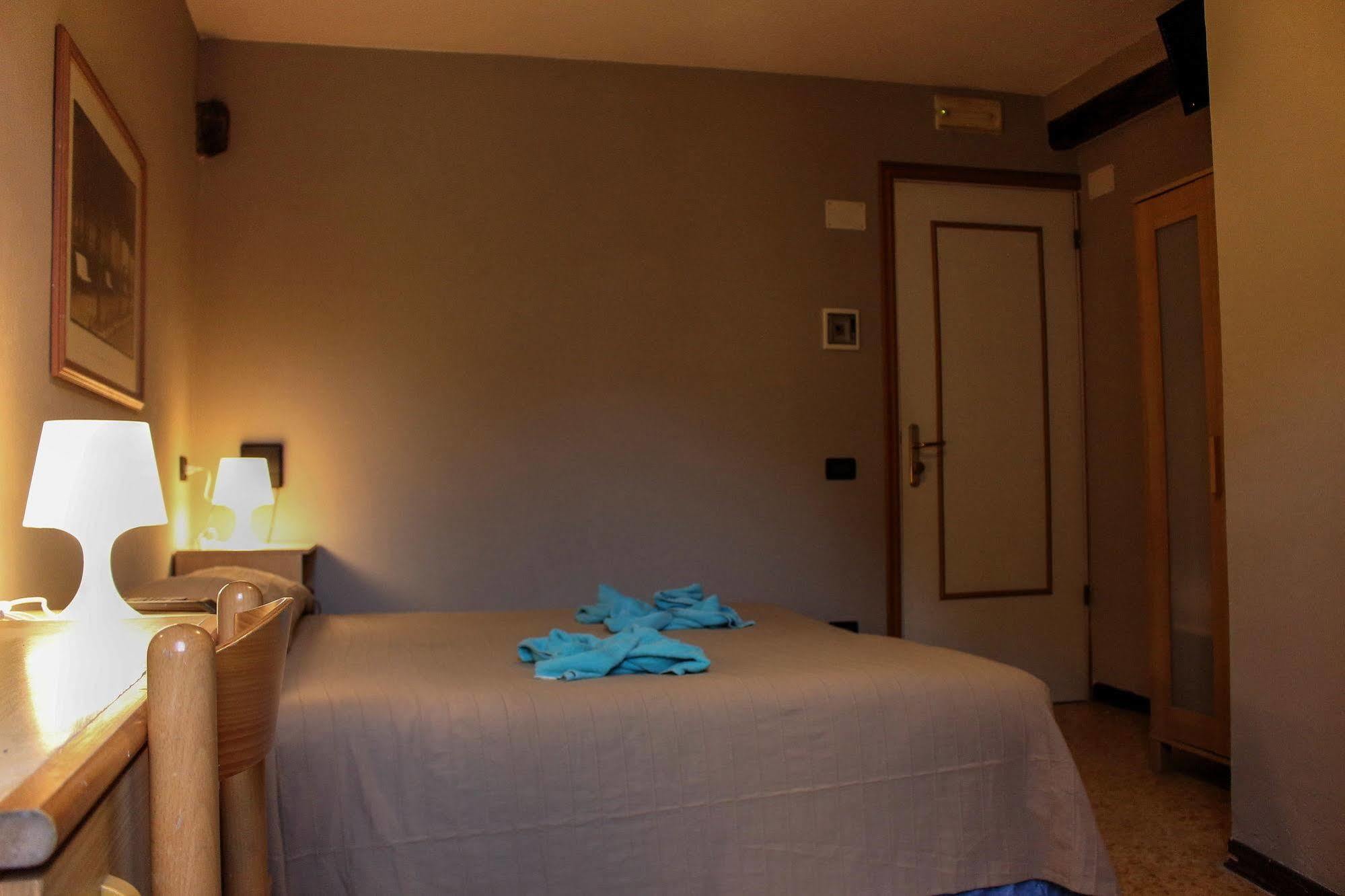 Hotel Pino Lerici Εξωτερικό φωτογραφία